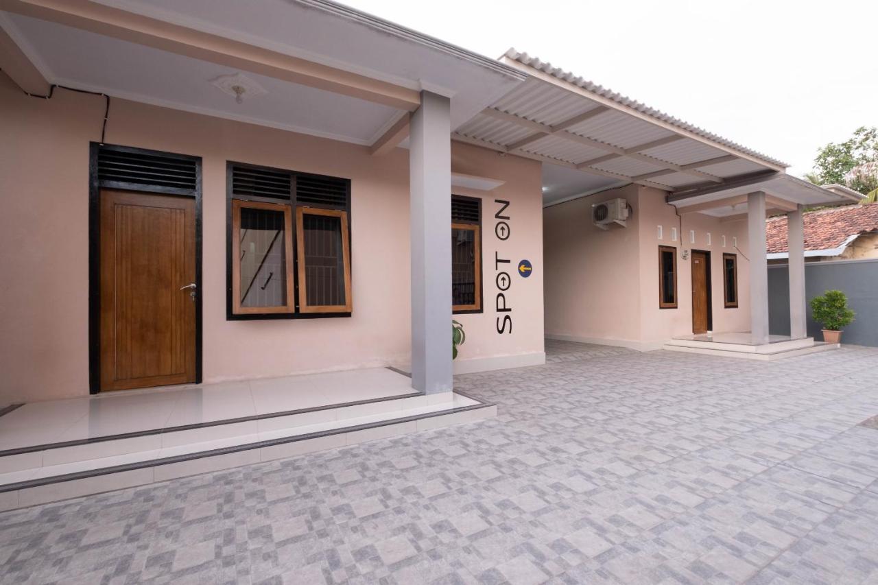 Spot On 1784 Tnc Residence Syariah Ματαράμ Εξωτερικό φωτογραφία